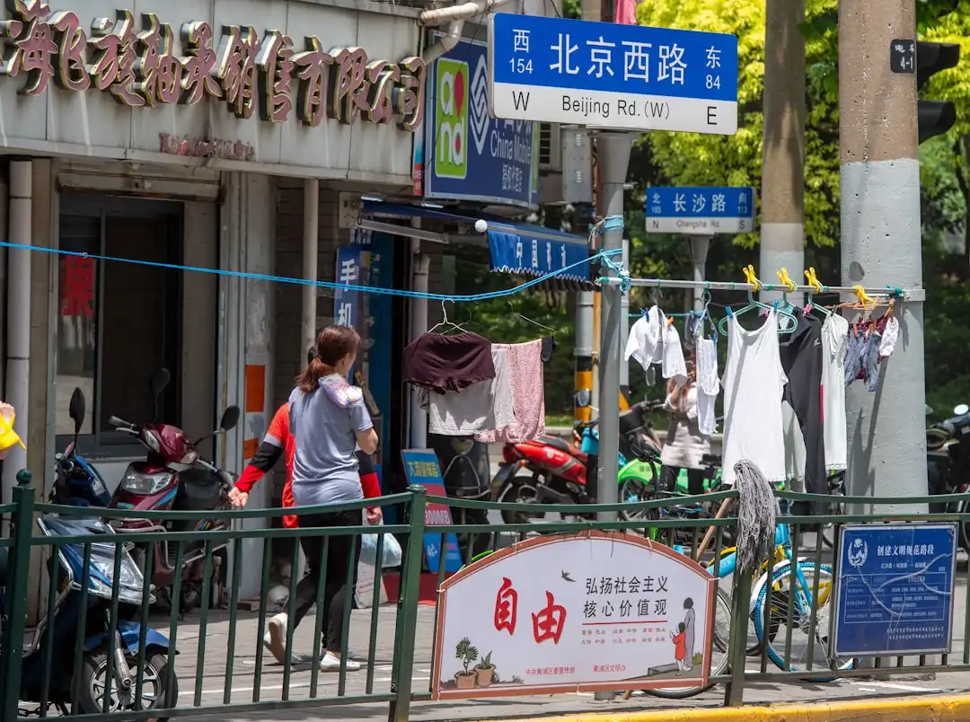 高效除尘设备在华南制造业中的应用选型与性能对比分析