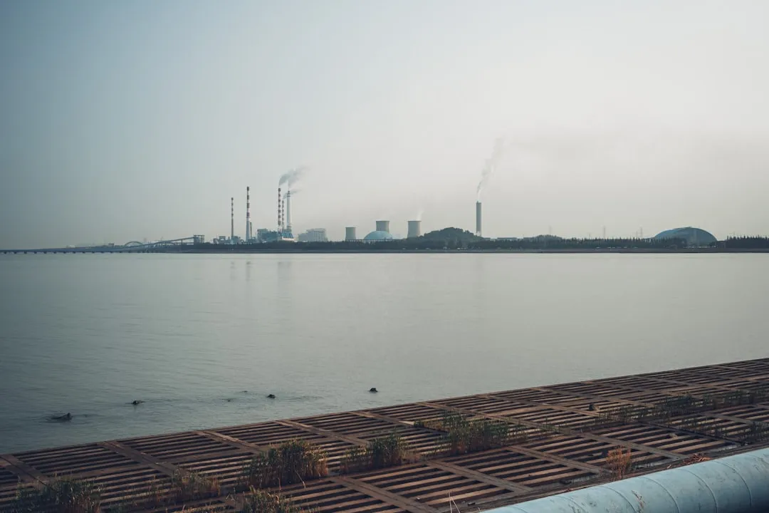 深圳工业企业废气处理设备选型要点与达标排放技术解析正文配图 2